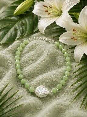 🆕❤️🍁Elegant Genuine Cream Freshwater with Peridot Crystal Solitaire Necklace
